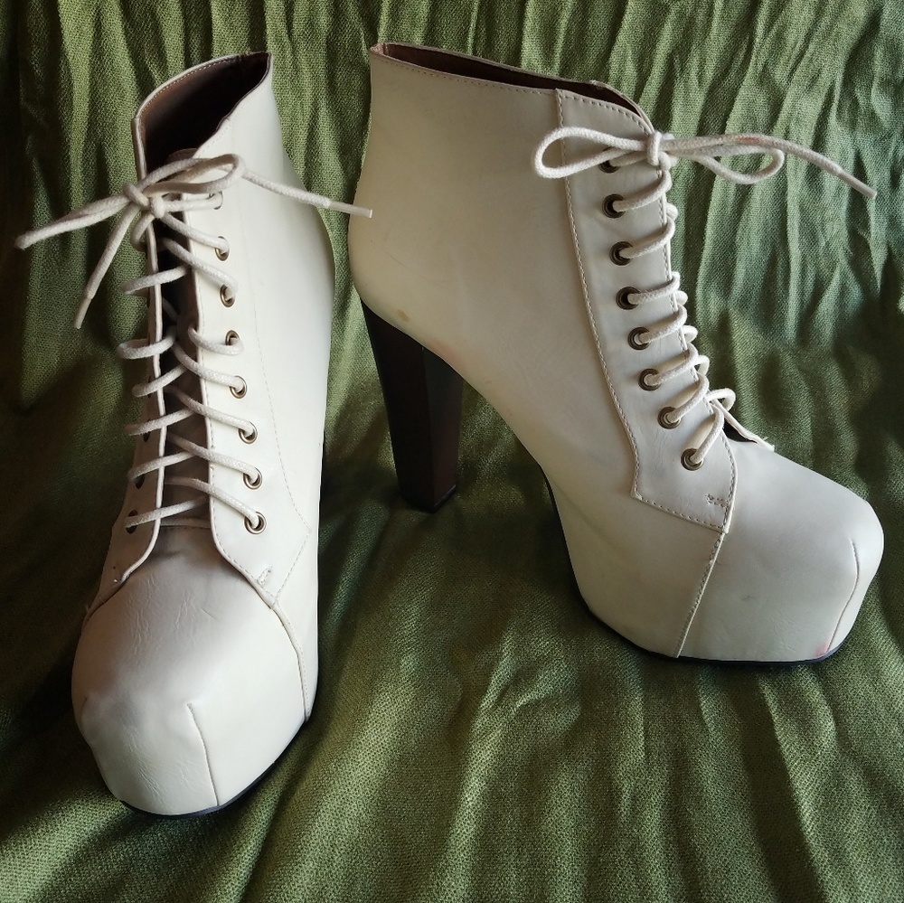 Speed Limit 98 Ivory Platforms Sz 11